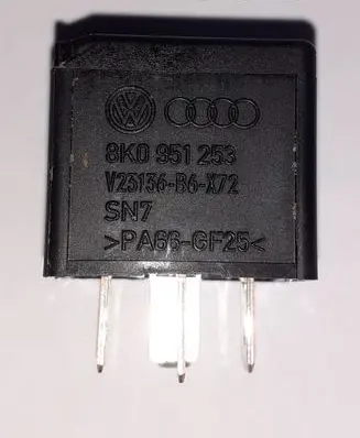 Audi A5 8T 8F Other relay V23136B6X72SN7 8K0951253