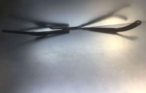 Renault Megane II Windshield/front glass wiper blade 8200036912