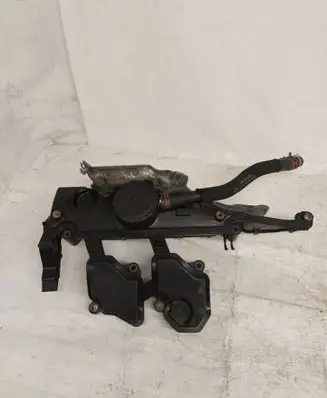Opel Vivaro Oil breather separator 8200673395