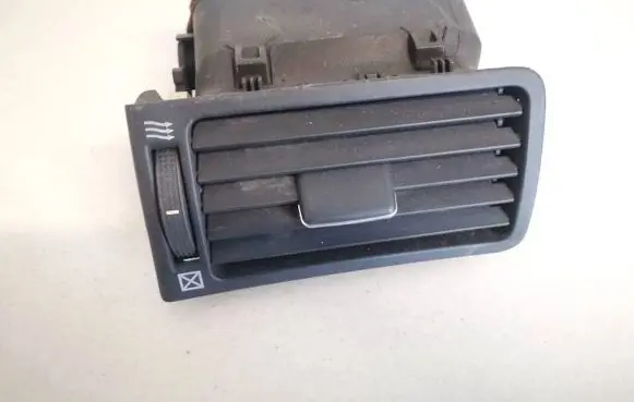 Toyota Corolla E120 E130 Dash center air vent grill