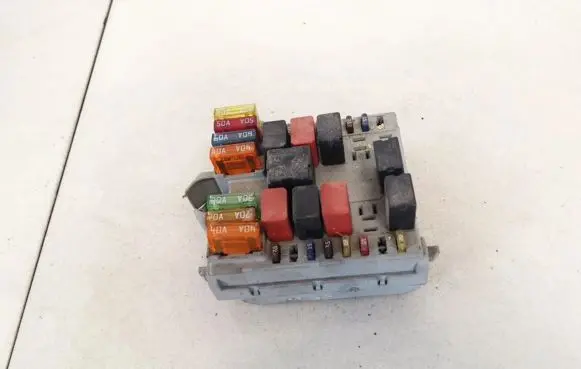 Fiat Punto (188) Fuse box set 46768481