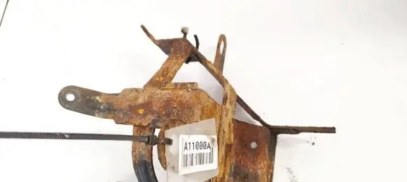 Opel Zafira A Engine mounting bracket 