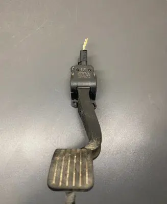 Citroen C4 Grand Picasso Accelerator throttle pedal F00C3E2038
