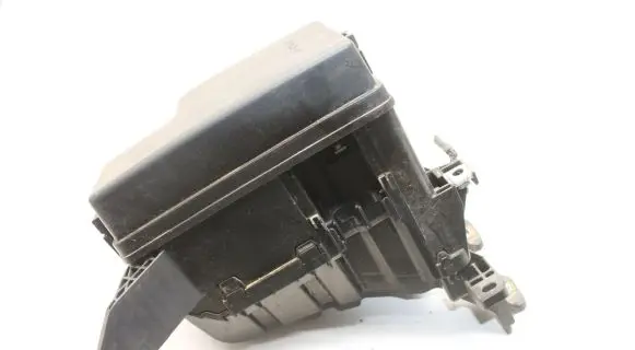 Toyota RAV 4 (XA40) Fuse module