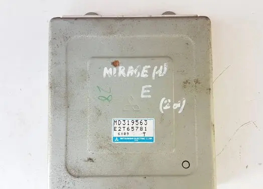 Mitsubishi Mirage V CJO Other control units/modules MD319563 E2T65781