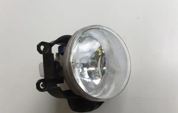 Toyota Yaris Front fog light 8121002110
