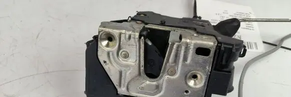 Mercedes-Benz C W203 Front door lock 2037200835