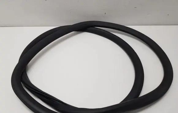 Opel Crossland X Rear door rubber seal (on body) 