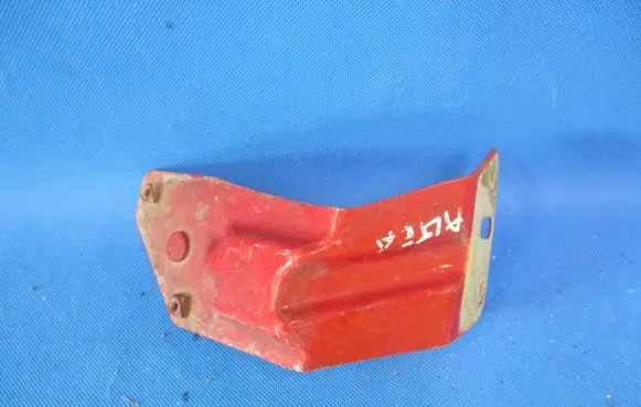 Seat Altea Fender mounting bracket 5P0821136