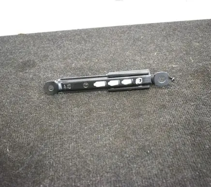Toyota RAV 4 (XA40) Seat belt height adjuster E563003