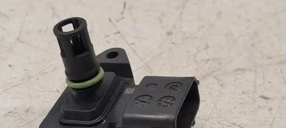 Nissan Micra Air pressure sensor 22385AX000 5WK96819