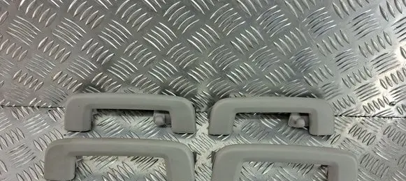 Volvo V60 A set of handles for the ceiling 