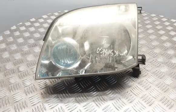 Nissan X-Trail T30 Headlight/headlamp