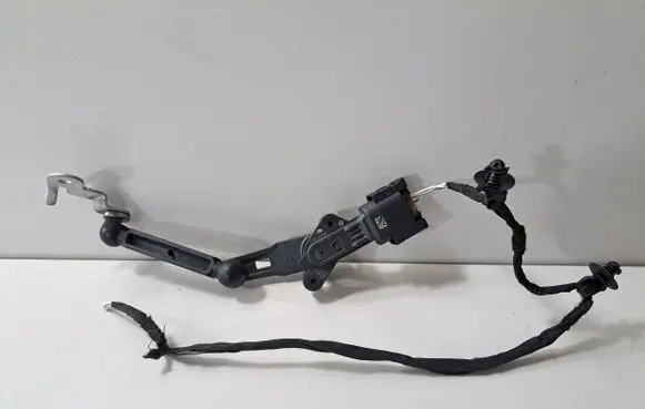 BMW X4 G02 Rear air suspension level height sensor 6895467 6873097