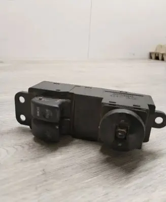 Hyundai H-1, Starex, Satellite Electric window control switch 935704A000 935704A100
