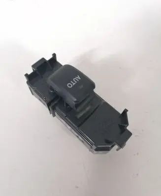 Toyota RAV 4 (XA30) Electric window control switch 8403053020