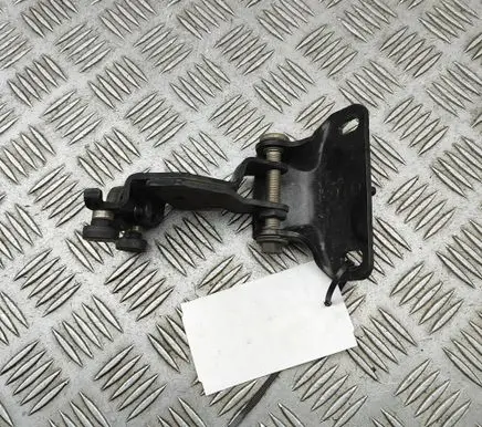 Volkswagen Caddy Sliding door upper roller guide/hinge 2K7843303A
