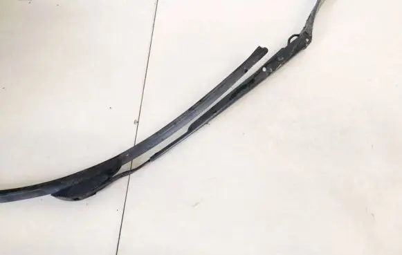 Toyota RAV 4 (XA30) Front wiper blade arm