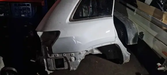 Jeep Grand Cherokee Rear quarter panel 