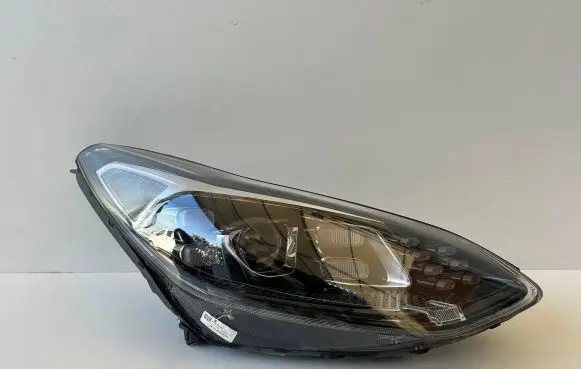 KIA Sportage Headlight/headlamp 92102F1500