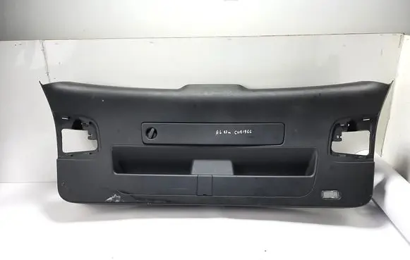 Tailgate trim