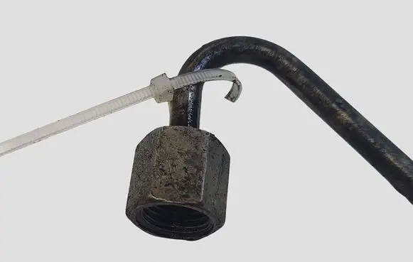 Mercedes-Benz C W204 Fuel line pipe