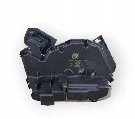 Volkswagen Touran III Front door lock