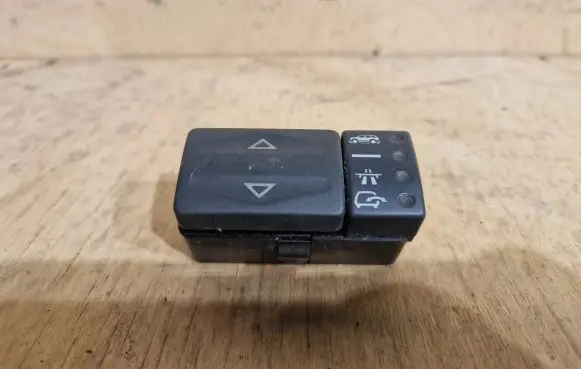 Land Rover Range Rover P38A Suspension ride height/mode switch AWR5823