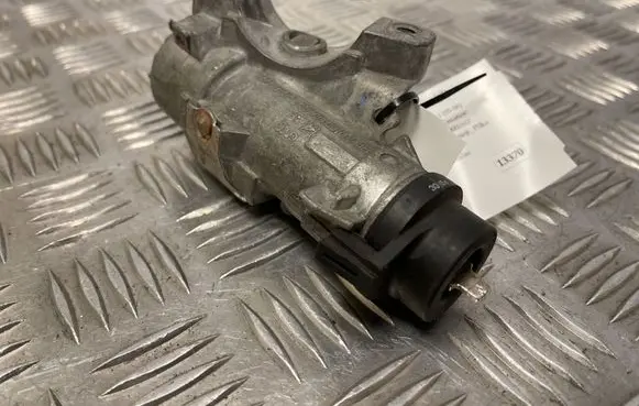 Audi A4 S4 B7 8E 8H Ignition lock 4B0905851N