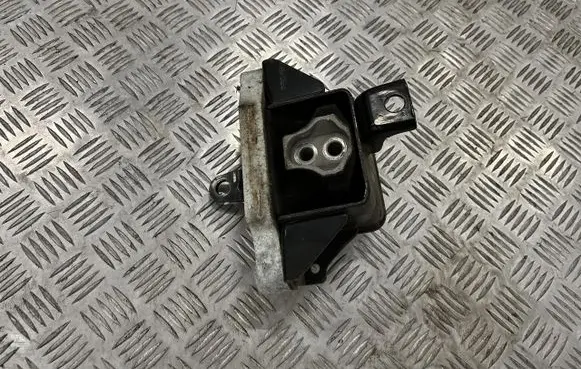 Hyundai Tucson TL Engine mount vacuum valve 21830-D3200