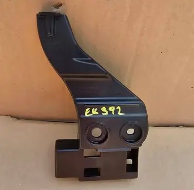 Audi A3 S3 8V Rear bumper mounting bracket 8V3807329A