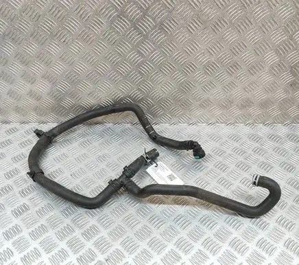 Land Rover Range Rover Sport L494 Engine coolant pipe/hose CPLA8063AD