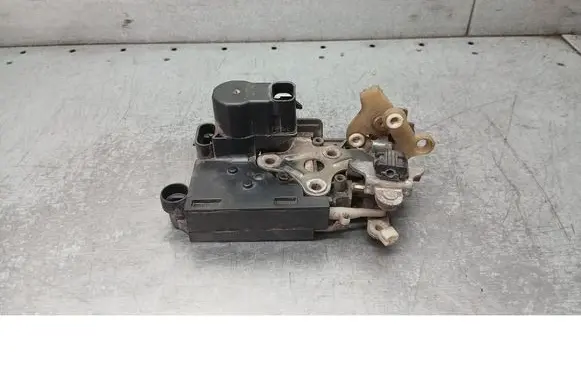 Alfa Romeo 156 Front door lock 