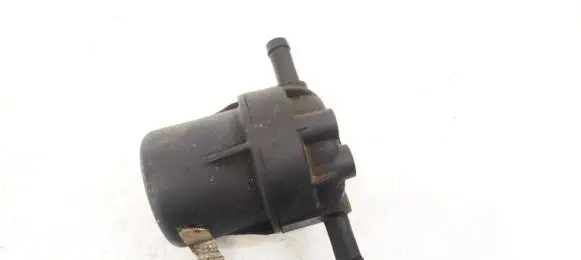 Volvo V70 Valve vacuum 