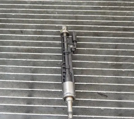 BMW Z4 E89 Fuel injector 75978700261500109