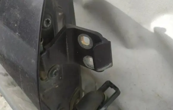Renault Laguna I Rear door lower hinge