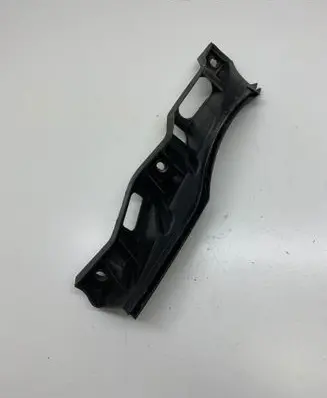 Volkswagen PASSAT B6 Front bumper mounting bracket 3C0807890