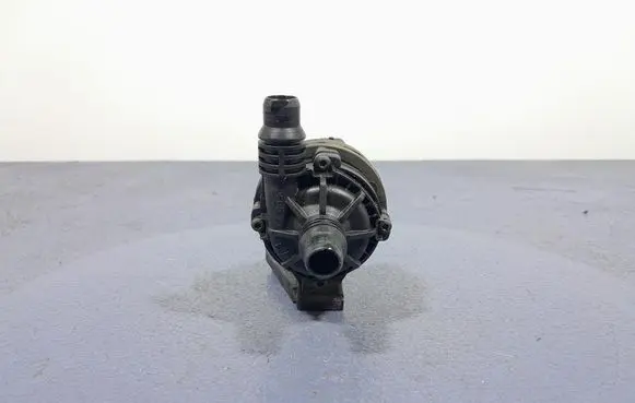 BMW X7 G07 Water pump 8477210