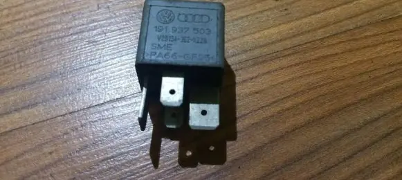 Skoda Fabia Mk1 (6Y) Other relay 191937503 v23134j52x228