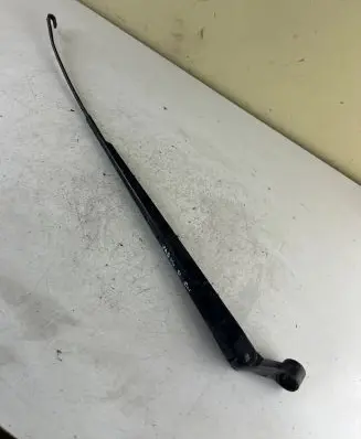Toyota Yaris Front wiper blade arm