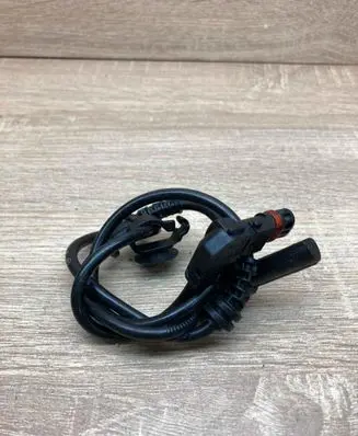 Mercedes-Benz E W212 ABS brake wheel speed sensor A2125400117