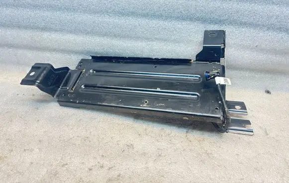 Audi Q8 Battery bracket 4M0915524H 4M0915524