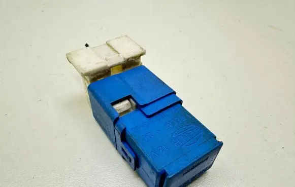 Nissan Primera Other relay 252309F920