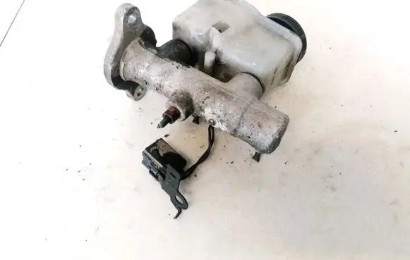Mazda 626 Master brake cylinder