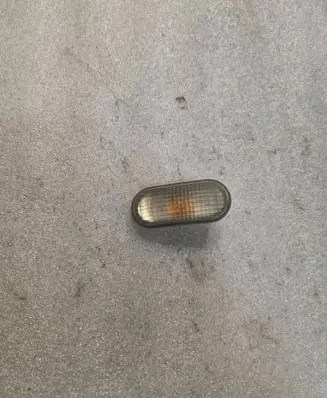 Volkswagen PASSAT B5 Front fender indicator light 