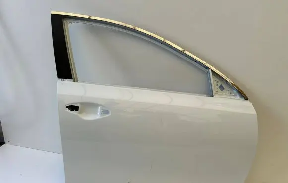 KIA Ceed Front door