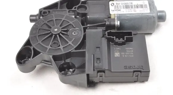 Renault Megane III Front door window regulator motor 807310007R