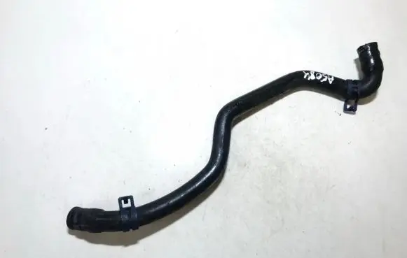 Volkswagen PASSAT B3 Engine coolant pipe/hose