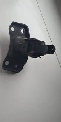 Toyota Prius (XW30) Engine mount bracket