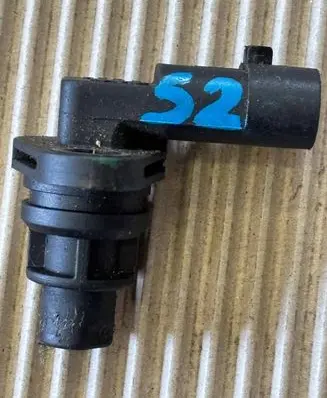 Opel Vectra C Camshaft position sensor 55201876 A577